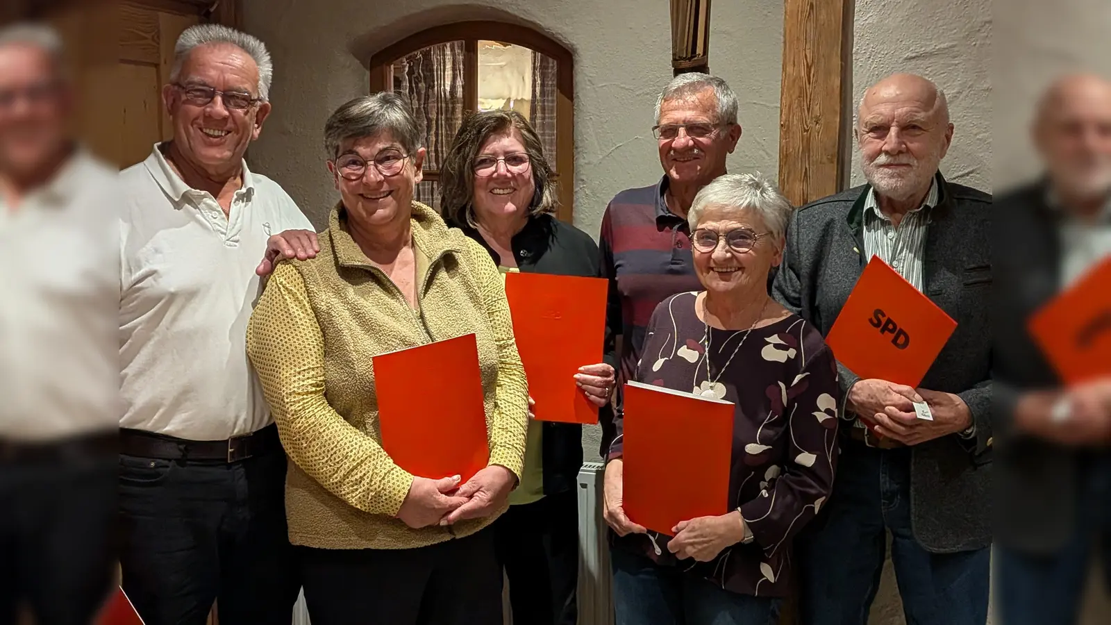Mitgliederehrung mit (v.l.) Alfons Lercher, Jutta Geldsetzer, Brigitte Ressler, Ludwig Paulus, Renate Karl und Georg Karl.  (Foto: SPD)