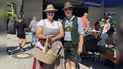 Selbstgemachten Eierlikör gab es direkt am Tisch für die Gäste. (Foto: pst)