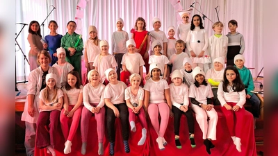 Die Kinder der Musical AG von Frau Geisler aus der Berner Grundschule . (Foto: Sch)
