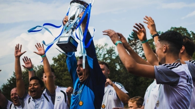 Münchens beste Firmenfußballmannschaft: Das Team von der TOMIC TEC GmbH aus Milbertshofen gewann die Munich Charity Company Championship. (Foto: Jan Schäfer)