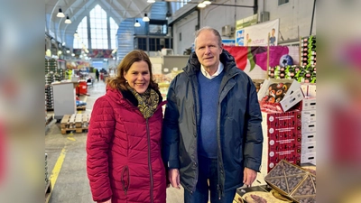 Bürgermeisterin Verena Dietl und Kommunalreferent Edwin Grodeke, 1. Werkleiter der Markthallen München. (Foto: LHM)
