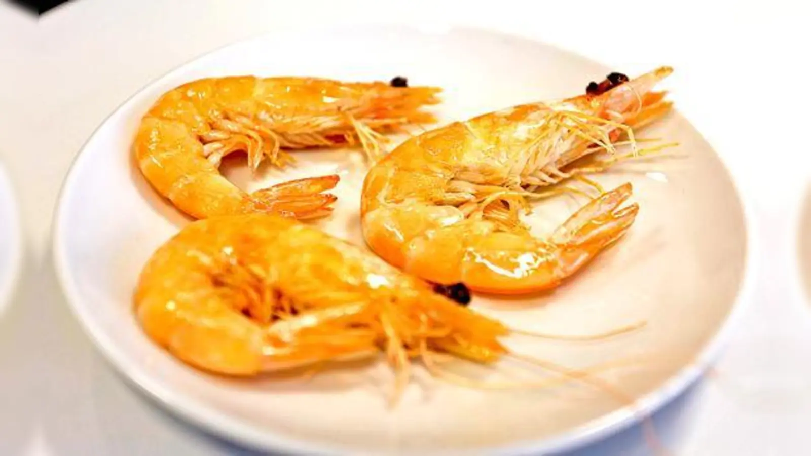 Es ist angerichtet: Garnelen aus Langenpreisinger Zucht, einzigartig in Deutschland. 	 (Foto: kw)