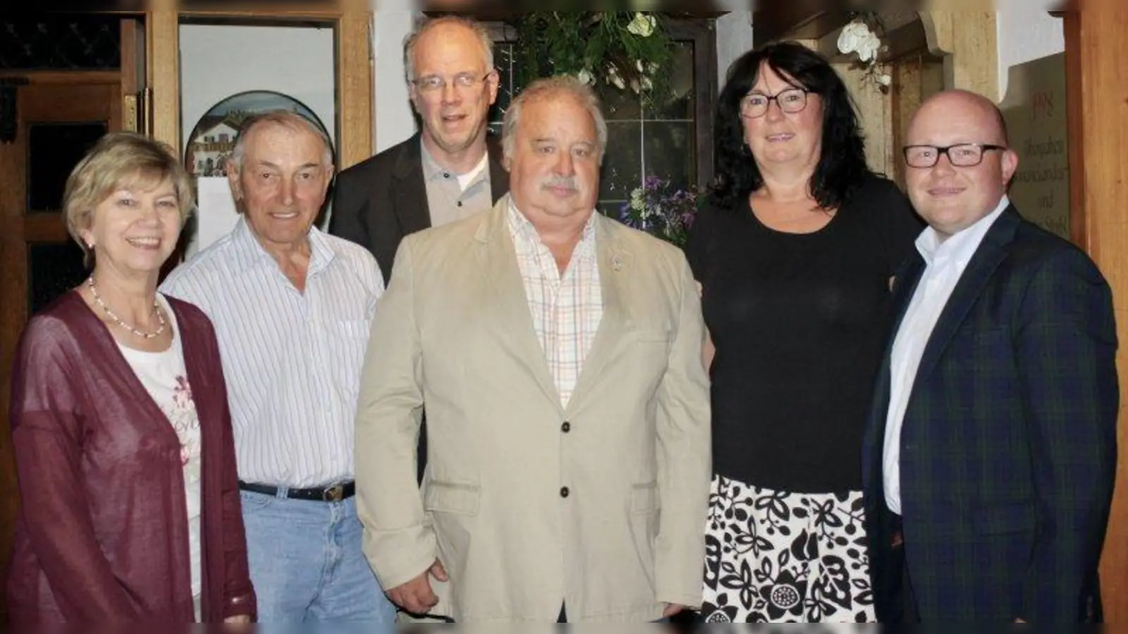 Heidemarie Heitzmann,  Alfons Schmid, Michael Schmatz, Martin Meyrl, Claudia Engel und Matthias Leis (von links). (Foto: Michael Schmatz / CSA Weilheim-Schongau)