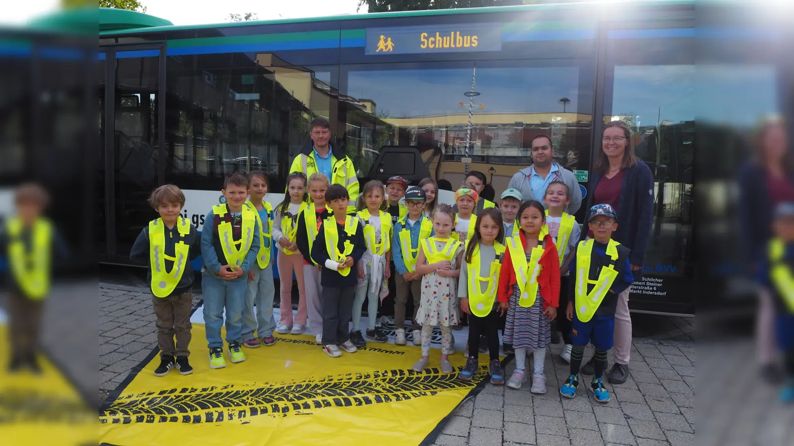 Die Schülerinnen und Schüler der 1a machten sich im toten Winkel „unsichtbar”. (Foto: Gem)