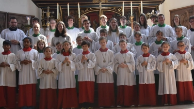 Die Riege der Ministranten von Sankt Kastulus umfasst nun etwa 90 Mädchen und Jungen. (Foto: privat)