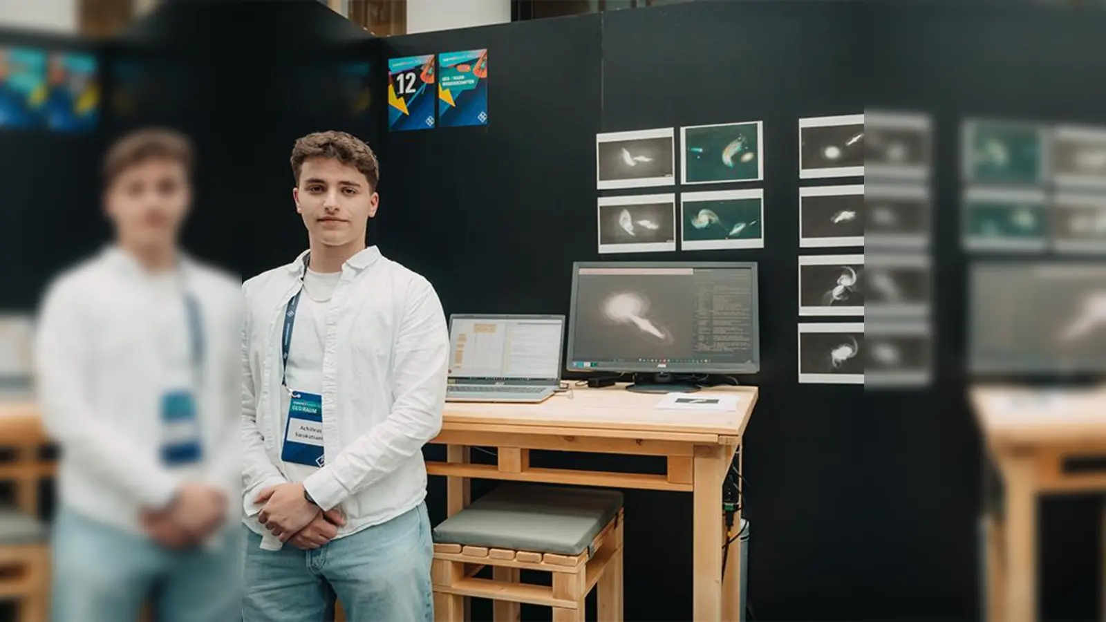 Achilleas Sarakatsanis wurde für die Entwicklung eines IC-Generators zur Simulation wechselwirkender Galaxien ausgezeichnet. (Foto: Rohde & Schwarz )