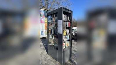 Die Öffentlichen Bücherschränke laden zum Stöbern und Schmökern ein. (Foto: hw)