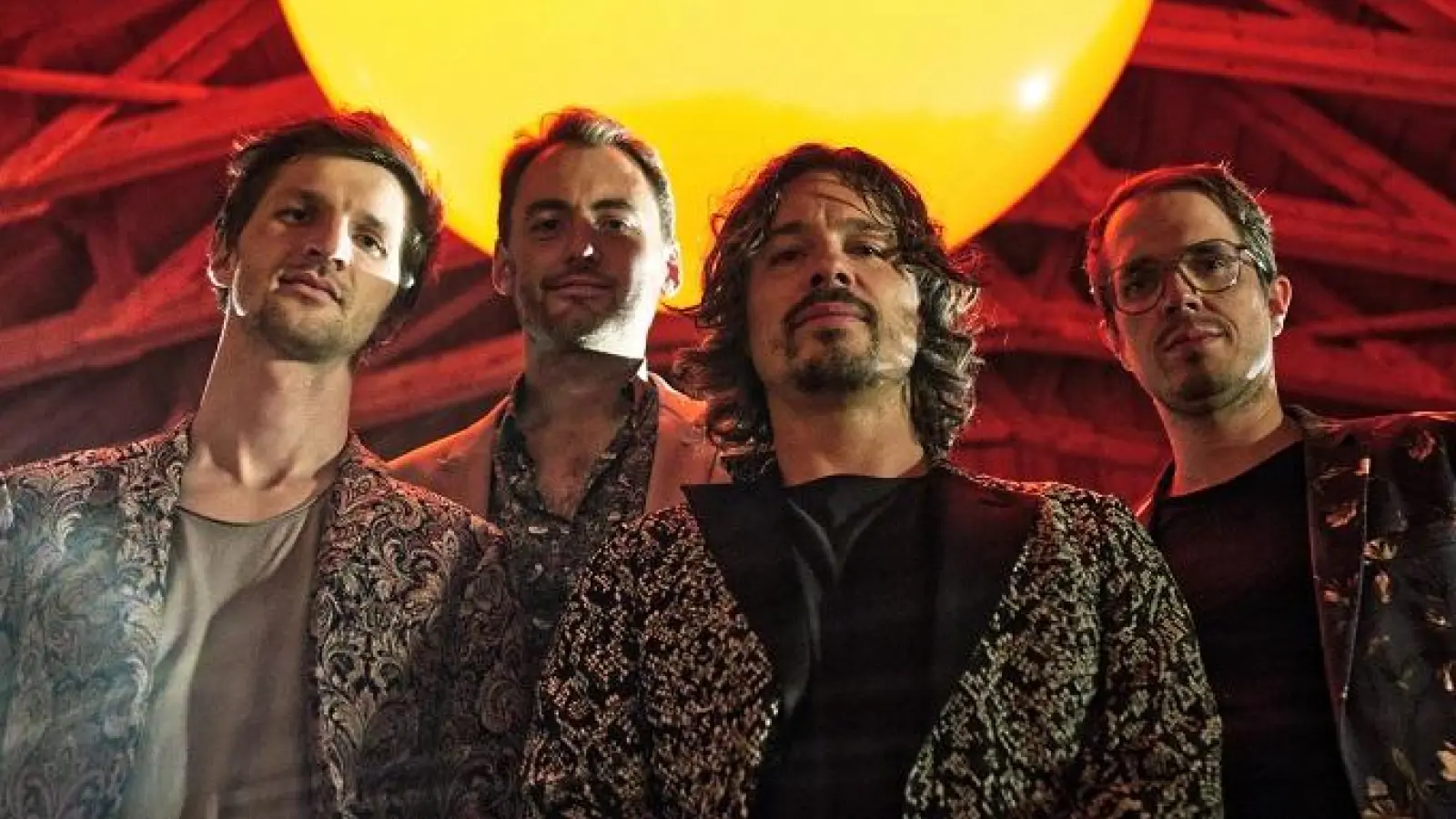 Gewitzte Kompositionen und Gedichte aus eigener Feder bringen Buffzack beim Jazzmontag in die Hainhalle.  (Foto: Kai Taubert)