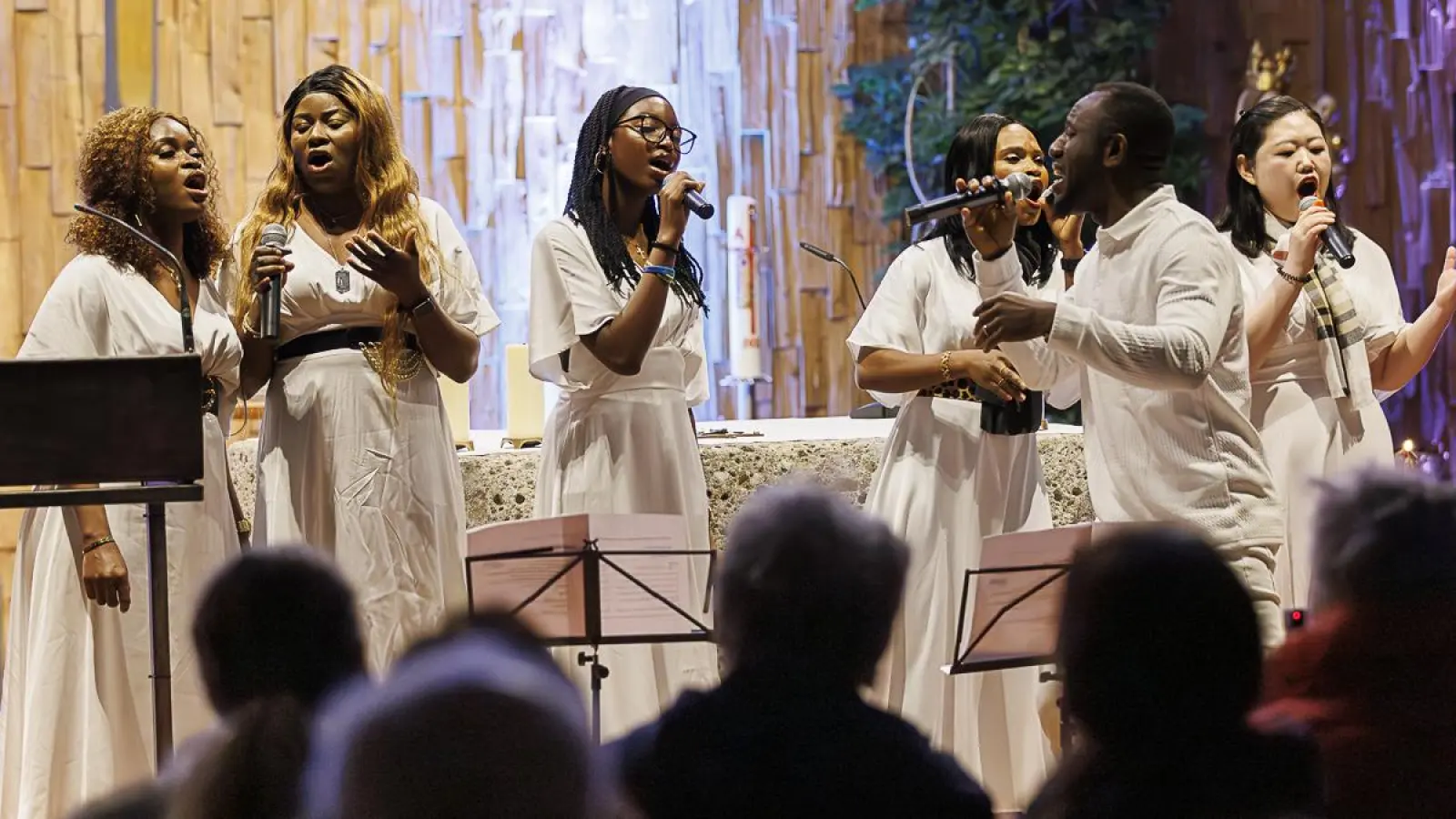 „Munich Gospel Voices” ist ein Chor mit Sängern und Musikern aus München und Bayern. Die Gruppe ist international zusammengesetzt. (Foto: Klaus Bichlmayer)