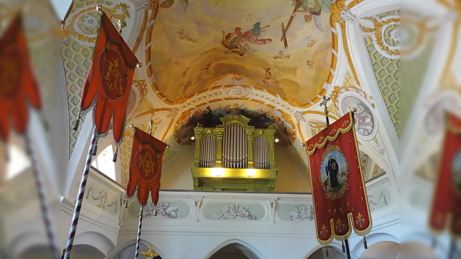 In der Leonhardikirche findet wieder eine musikalische Einstimmung auf den Sonntag statt.  (Foto: Sepp)