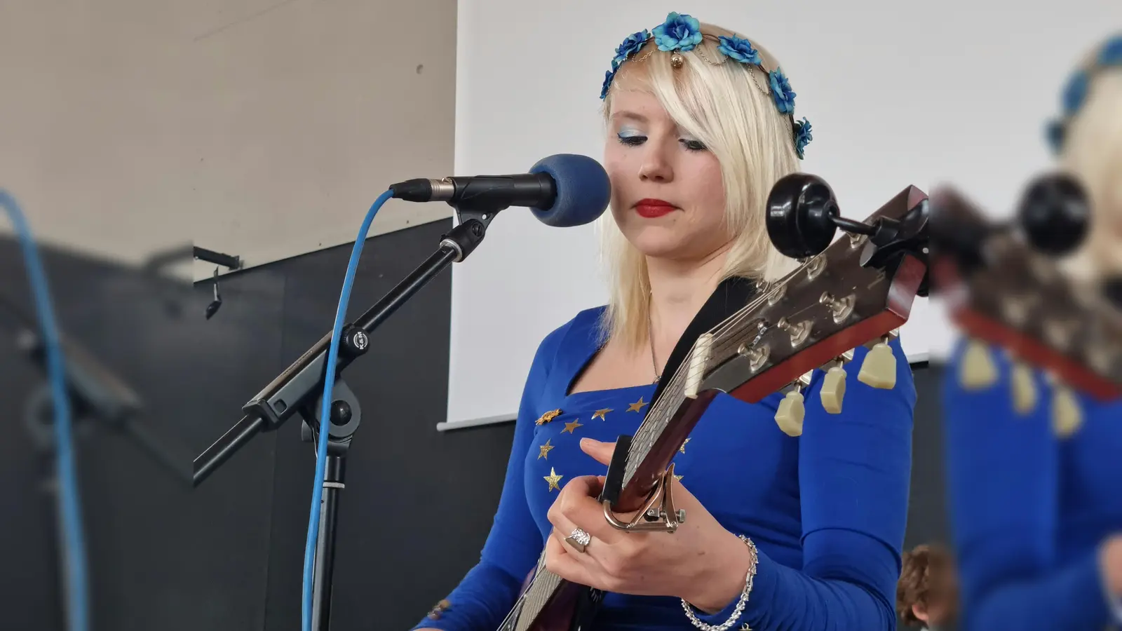 Die britische Sängerin Madeleina Kay gibt am 31. Mai ein Konzert in „Zwölf Apostel“. (Foto: René Vollmar)