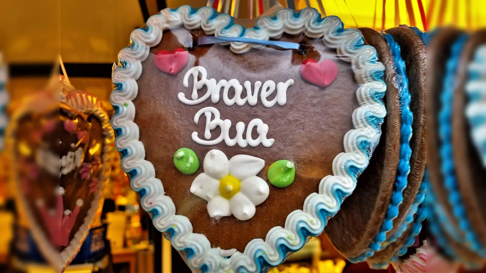 Ob Bua oder Dirndl – beim Volksfest Vaterstetten haben alle ihre Freude.  (Foto: chk)