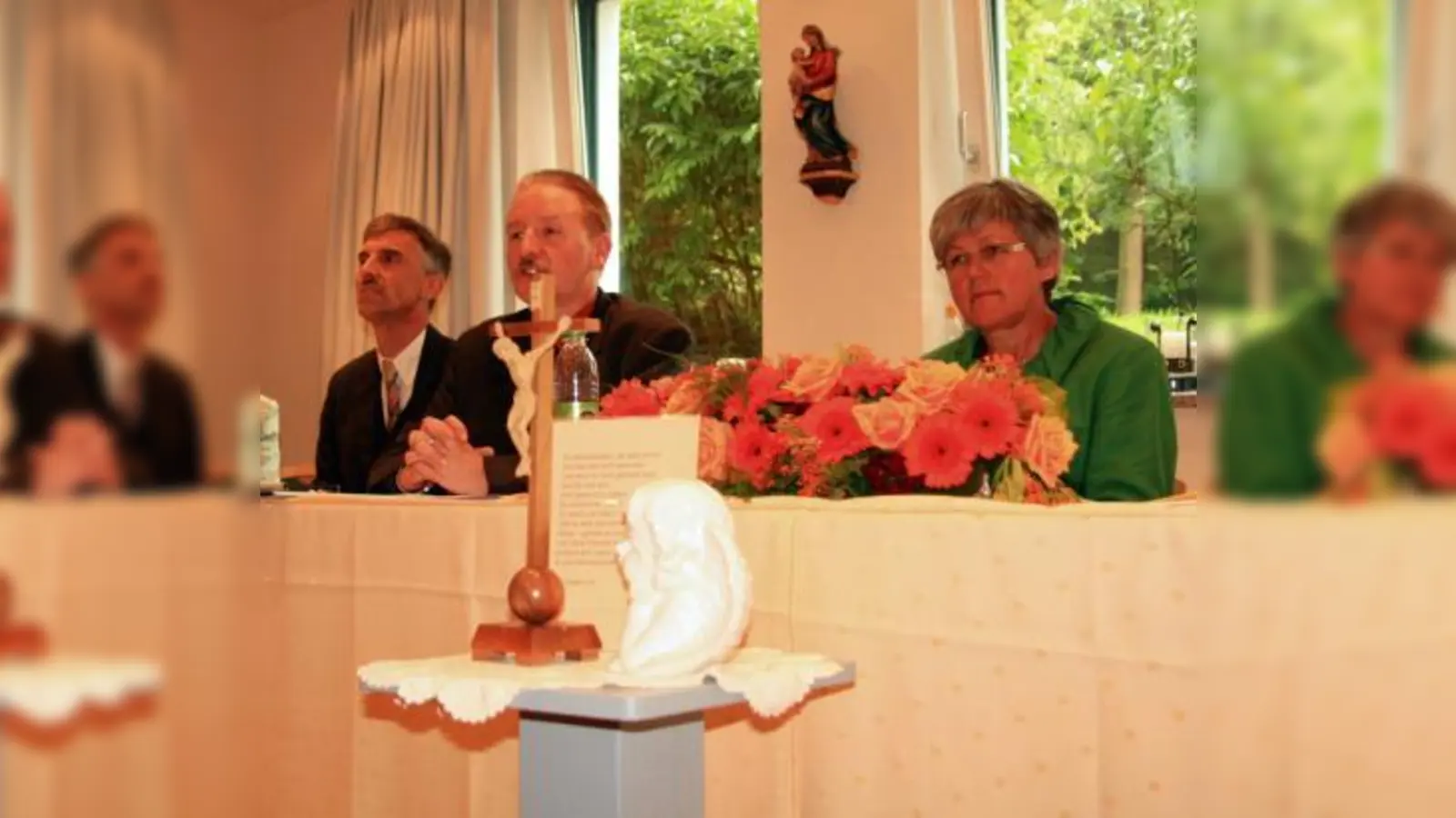 „Wir wollen den Hospizgedanken in unser Heim tragen.“ V.l. <br>Urich Spies, Frank Kittelberger, und Hildegard Thaler. (Foto: US)