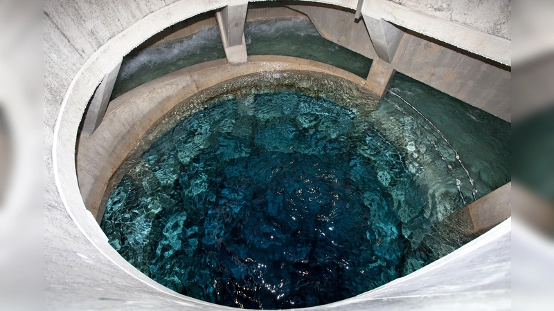 Aus der Grundwasserfassung Reisach und den Hangquellfassungen Mühltal und Gotzing wird Wasser zum Spiralschacht Thalham (Bild) geführt. Von dort kommt es nach München. (Foto: Lena Engel, SWM)