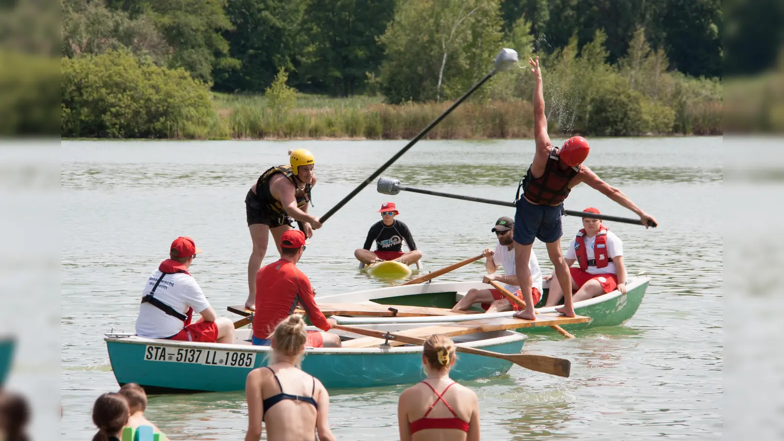 Das Highlight des Seefests war das beliebte Fischerstechen. (Foto: Wasserwacht Weilheim)