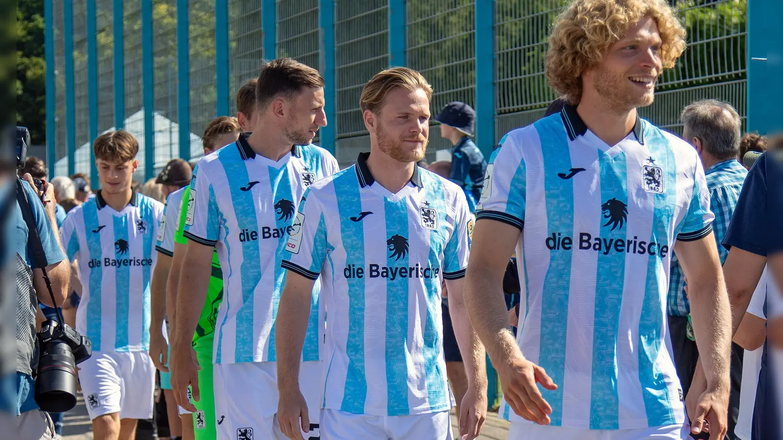 Preisgekrönt: Heimtrikot des TSV 1860 München. (Foto: Anne Wild)
