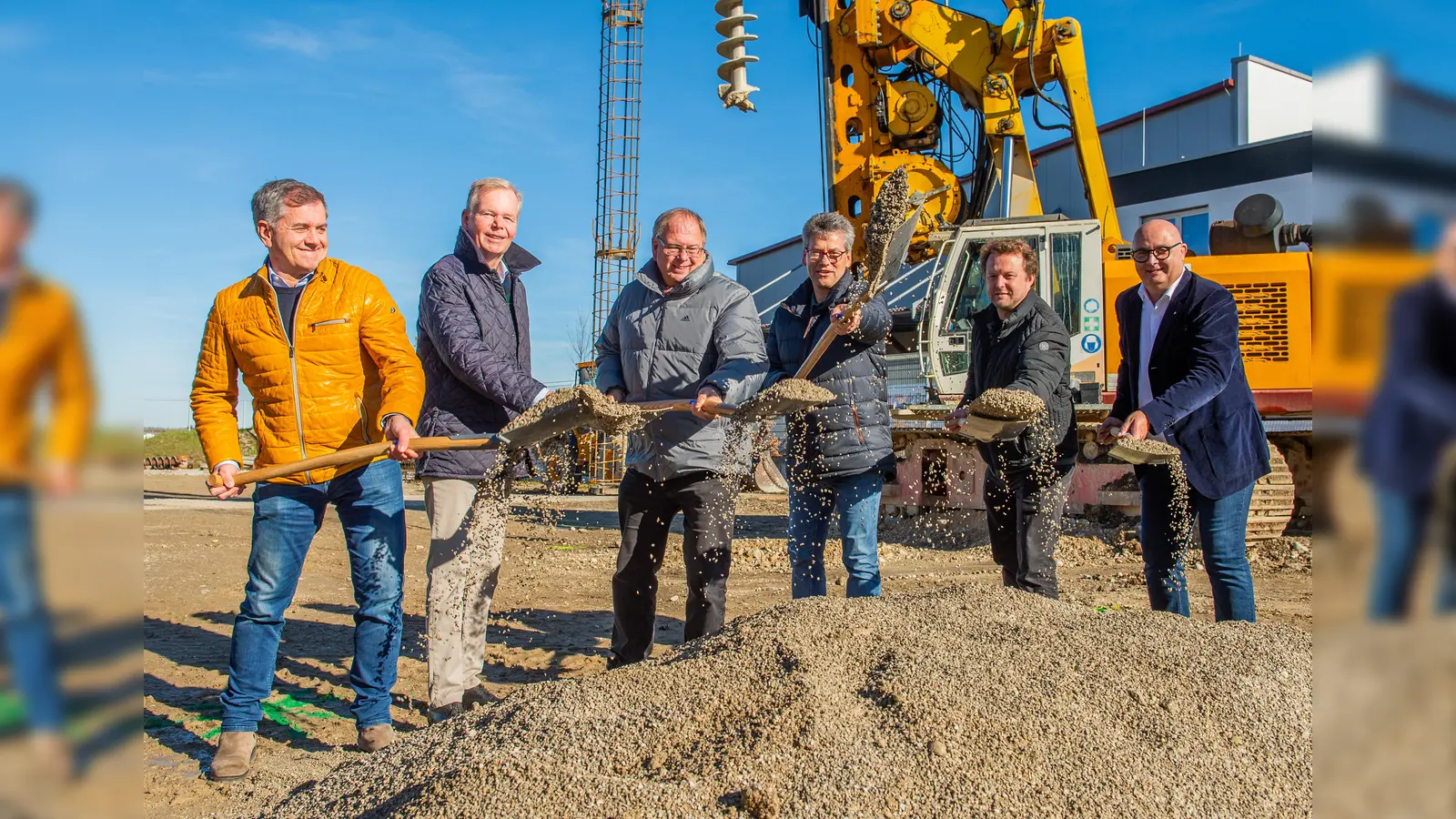Beim Spatenstich (v.l.) Wolfgang Geisinger, Geschäftsführer bei der Geothermie Unterhaching GmbH &amp; Co KG, Bürgermeister Jan Neusiedl, Grünwald, Bürgermeister Wolfgang Panzer, Unterhaching, Stefan Rothörl, Geschäftsführer der Erdwärme Grünwald GmbH, Michael Laubender und Andreas Lederle, Geschäftsführer der Erdwärme Grünwald GmbH.<br>  (Foto: Erdwärme Grünwald)