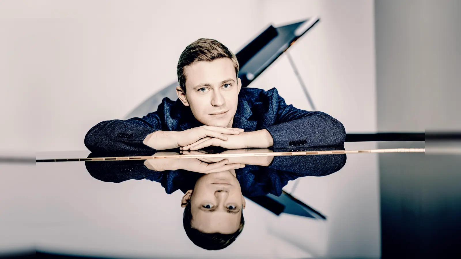 Der ukrainische Pianist Dmytro Choni tritt im August-Everding-Saal in Grünwald auf. (Foto: Andrej Grilic)