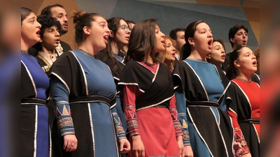 Der Jugendchor Tutarchela kommt im Rahmen des Themenschwerpunkts „Georgien” ins bosco. (Foto: MODfestivals e.V., Marktoberdorf, B. M. Keller)