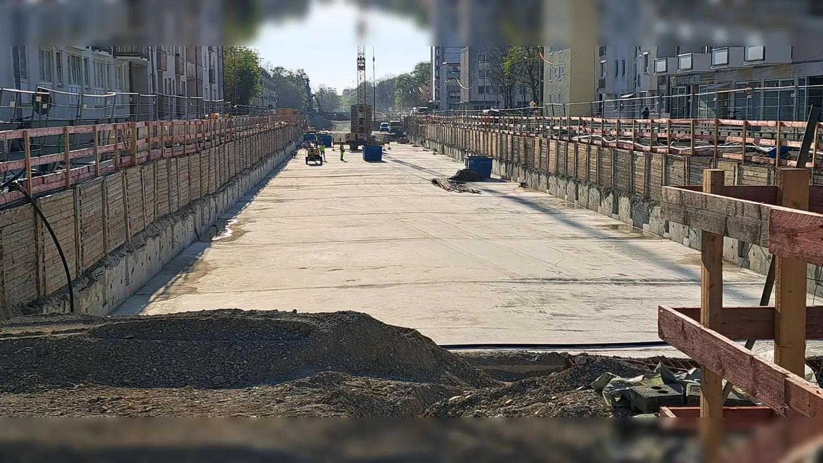 Die U5-Baustelle in Laim: An der Oberfläche sind nun die lärmintensiven Arbeiten für den Tunnelrohbau weitgehend abgeschlossen.  (Foto: Baureferat)