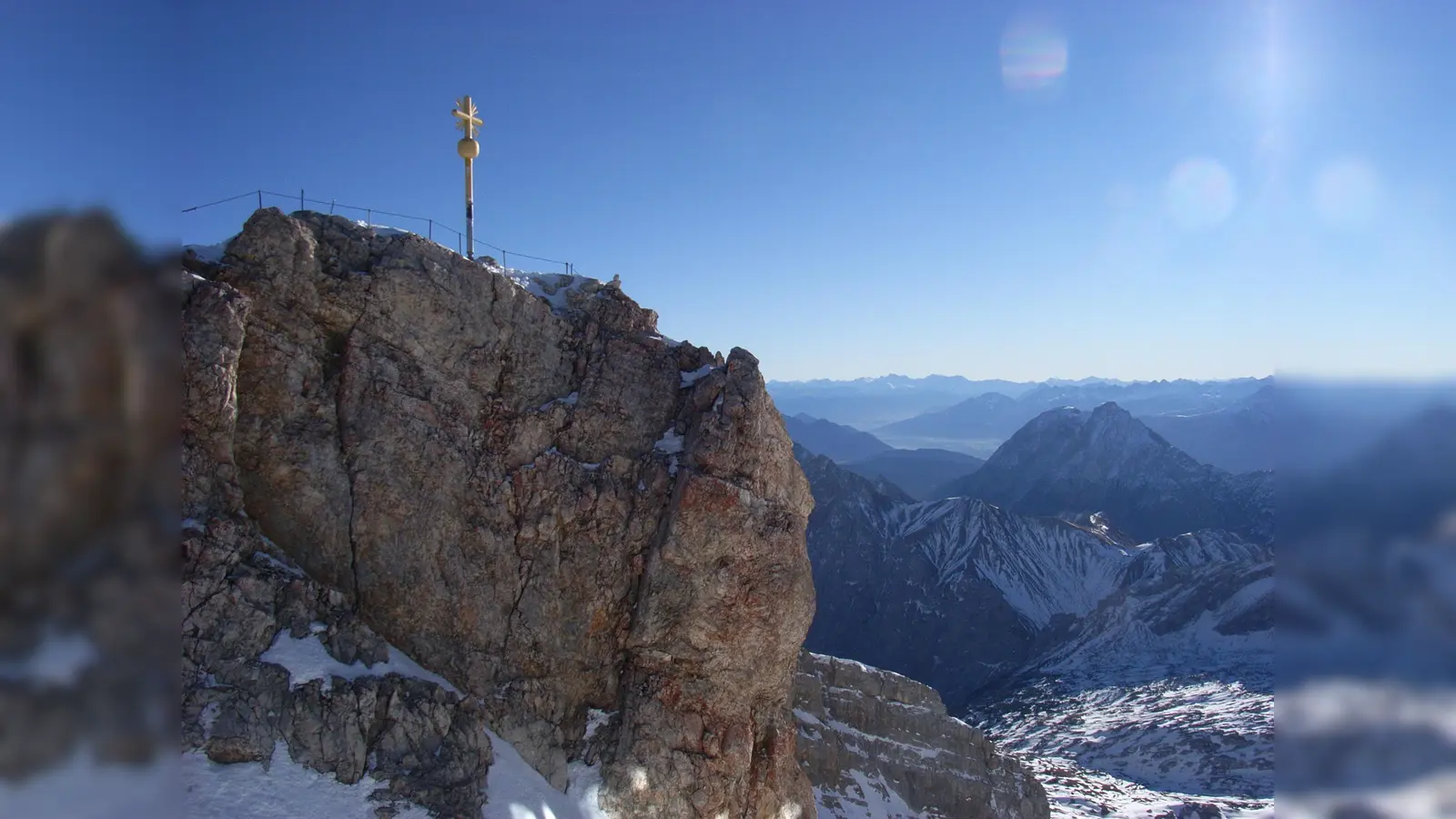 Die traditionelle Gatterl-Messe auf Deutschlands höchsten Berg findet bereits seit 1953 statt.  (Foto: Gemeinfrei)