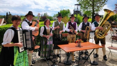 Echte Volksmusik gibt's in Germering am 26. September mit dem Huosigau. (Foto: Trachtenverein Starnberg)