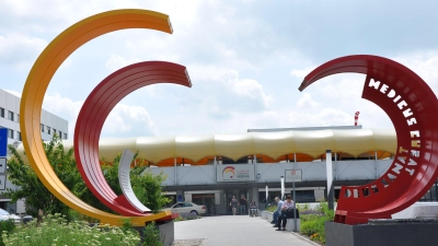 Für den Landrat nicht verhandelbar: die stationäre Gesundheitsfürsorge mit dem Klinikum Landkreis Erding (Foto) und der Klinik Dorfen (Archivbild: cba)