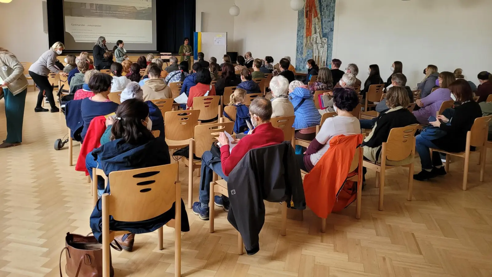 Der Unterstützerkreis Weilheim im Netzwerk Asyl im Oberland lud zum Informationsaustausch ein. Das Angebot, um die Unterstützung Geflüchteter im Landkreis besser zu koordinieren, wurde gut angenommen.  (Foto: Asyl im Oberland)