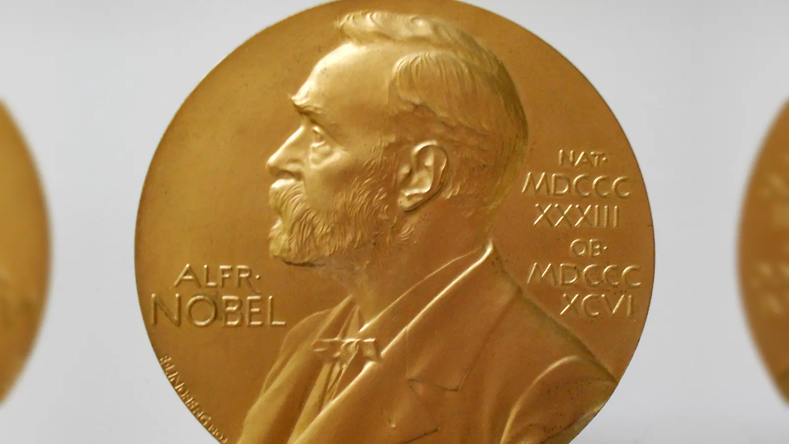 Dem Schlossmuseum Ismaning schenkte von Klaus von Klitzing zur Eröffnung eine seiner Nobelpreismedaillen. (Foto: Schlossmuseum Ismaning)