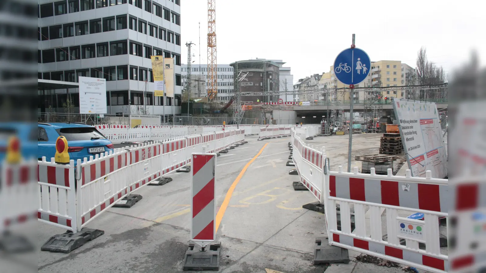 Seit 11. Dezember kommen Fußgänger und Radfahrer unter der Bahn durch.  (Foto: job)