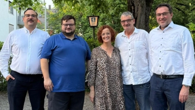 Im Vorstand der FDP Neuhausen-Nymphenburg/Laim tätig (v.l.): Oliver Jennißen, Felix Meyer, Claudia Müller, Frank-Michael Müller sowie Tom Walter. (Foto: FDP)