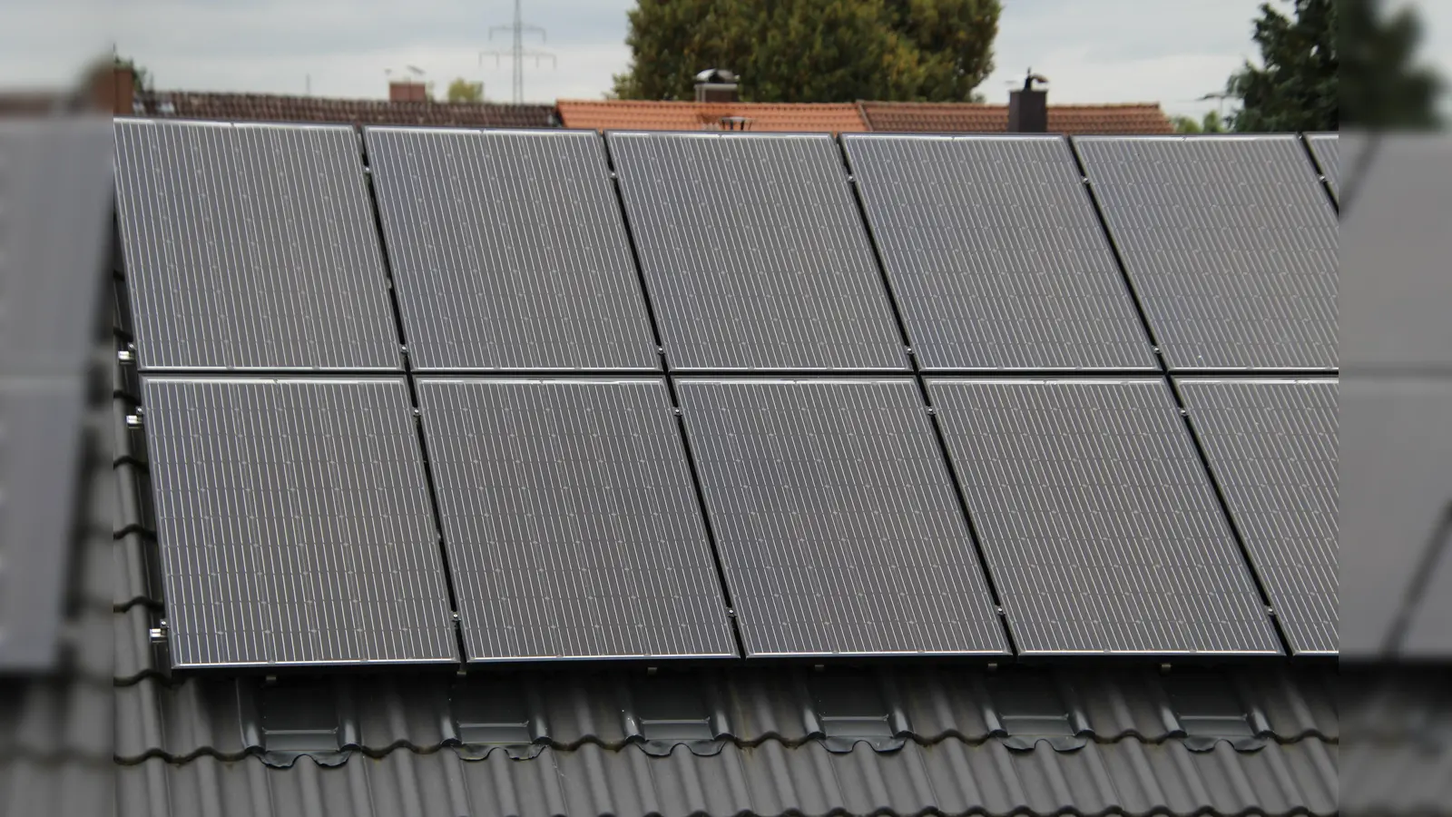 Die Gemeinde Grasbrunn hat auch dank ihrer Bürger bereits eine Verdoppelung der mit Photovoltaik generierten Energie pro Einwohner erreicht.  (Symbolbild: sb)