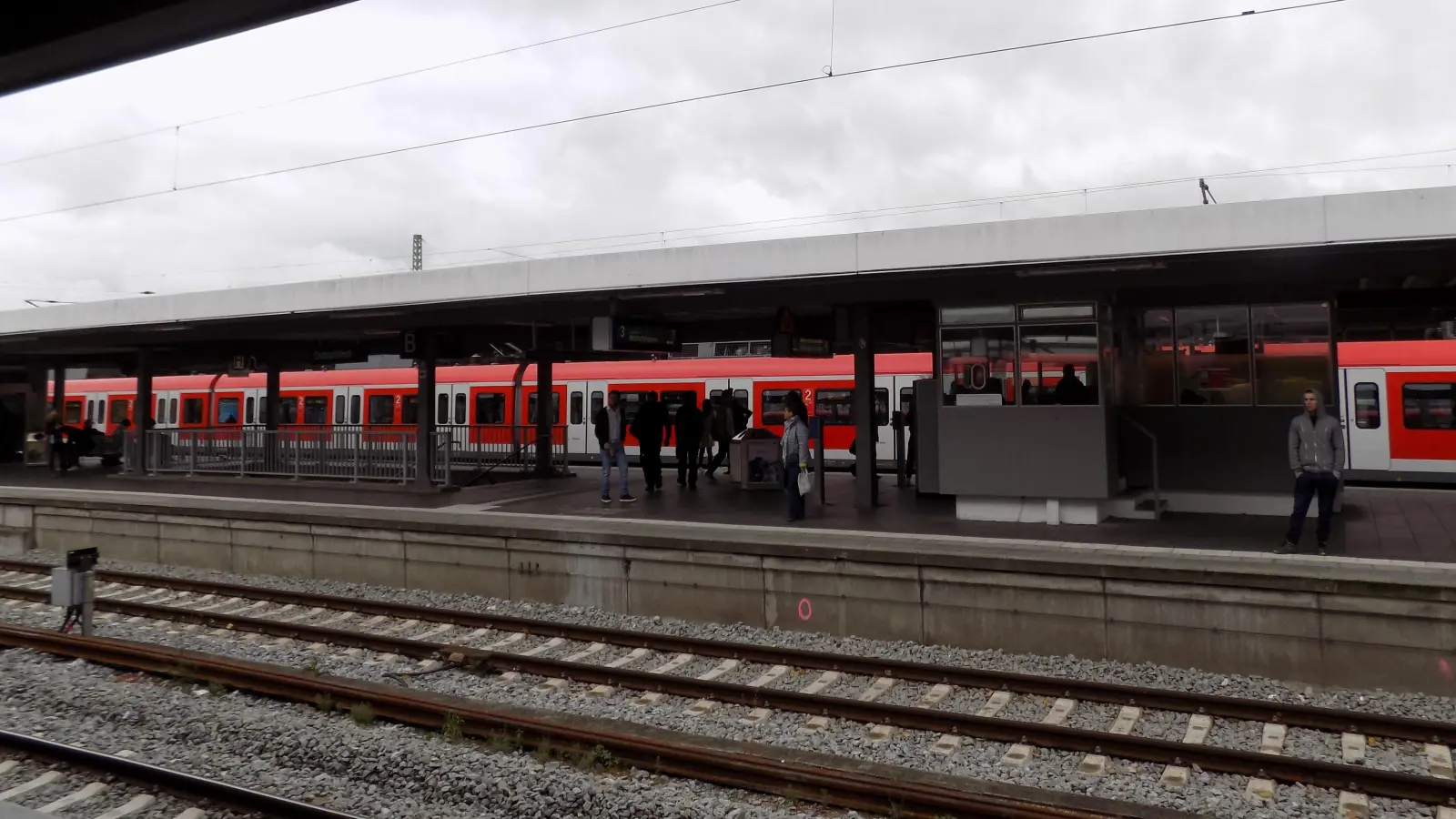 Ein Umstieg am Ostbahnhof ist für Fahrgäste der S3 noch bis voraussichtlich 15. Juli nötig. (Archivbild: bas)