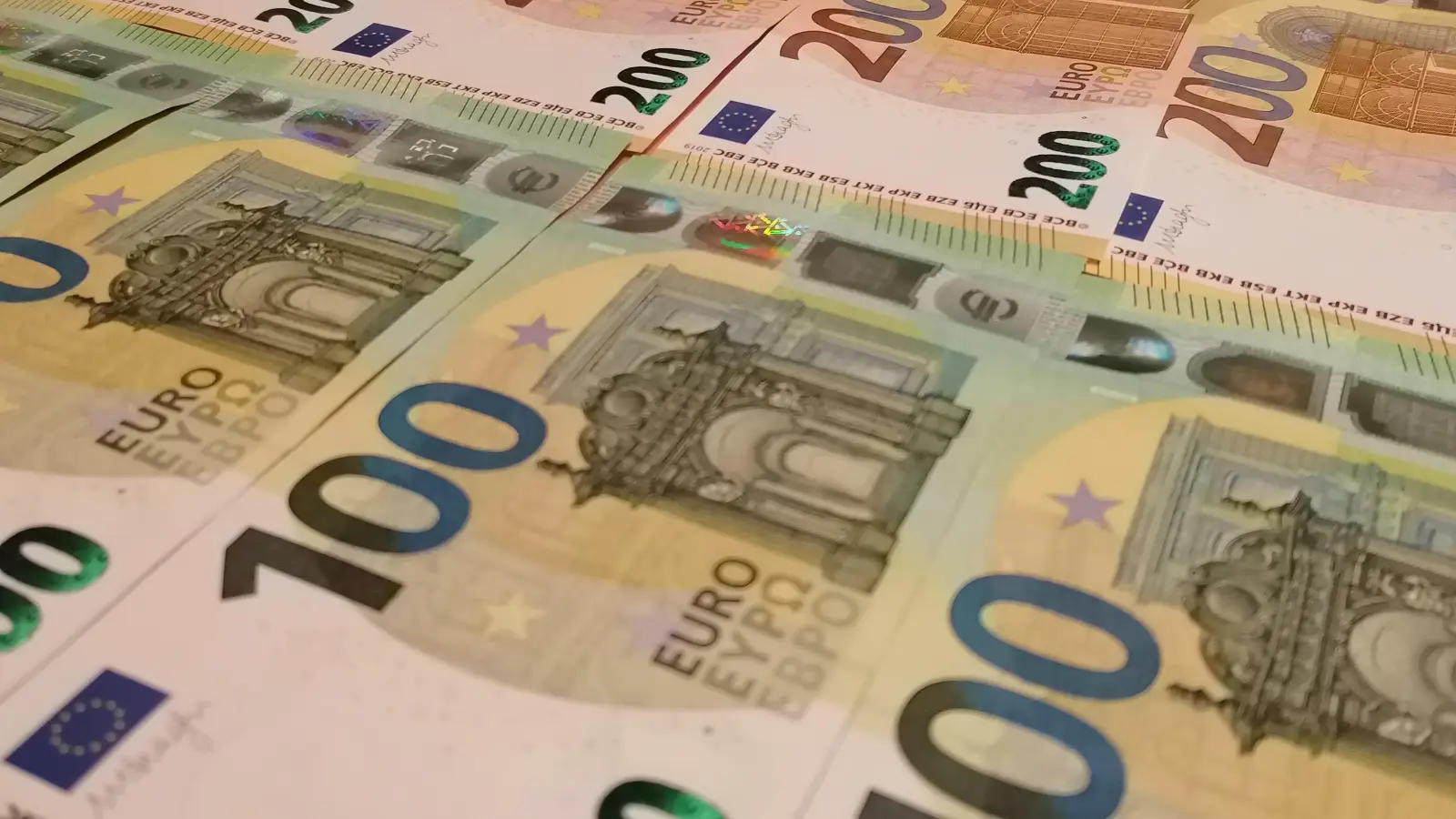 Ein paar Hunderter reichen nicht zum Leben. Der VdK kritisiert die hohe Altersarmuts-Quote in Bayern.  (Foto: job)