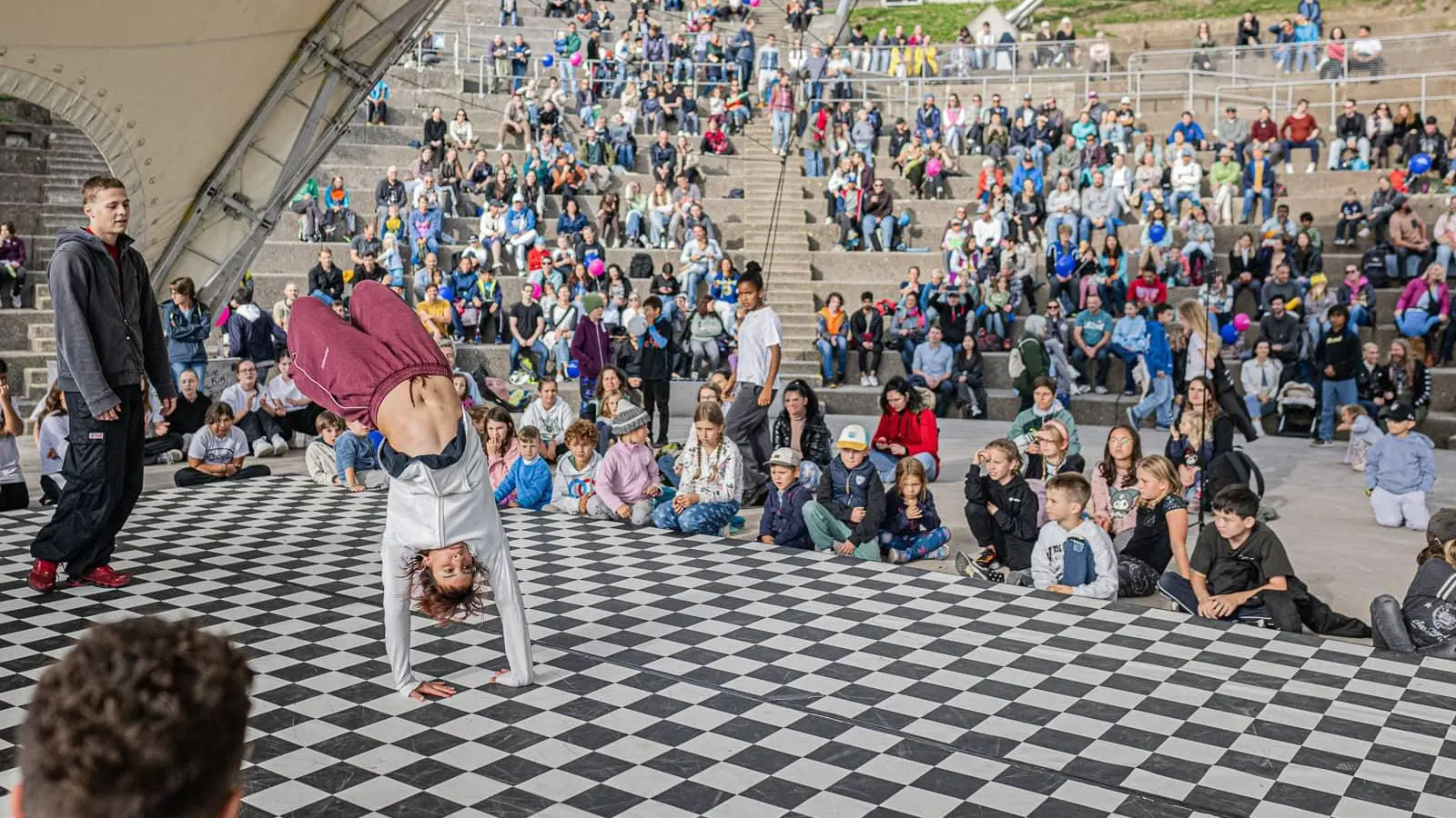 Ein Dance-Battle gibt es beim Outdoorsport-Festival wieder im Theatron. (Foto: Harald Wisthaler)