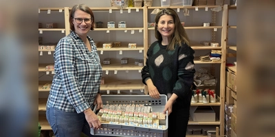 „Die Zwischennutzung ermöglicht mir, mein Start-up auszubauen”, freut sich Daniela Elbs über die von Naciye Özsu (rechts) initiierte Zwischennutzung. (Foto: pr)