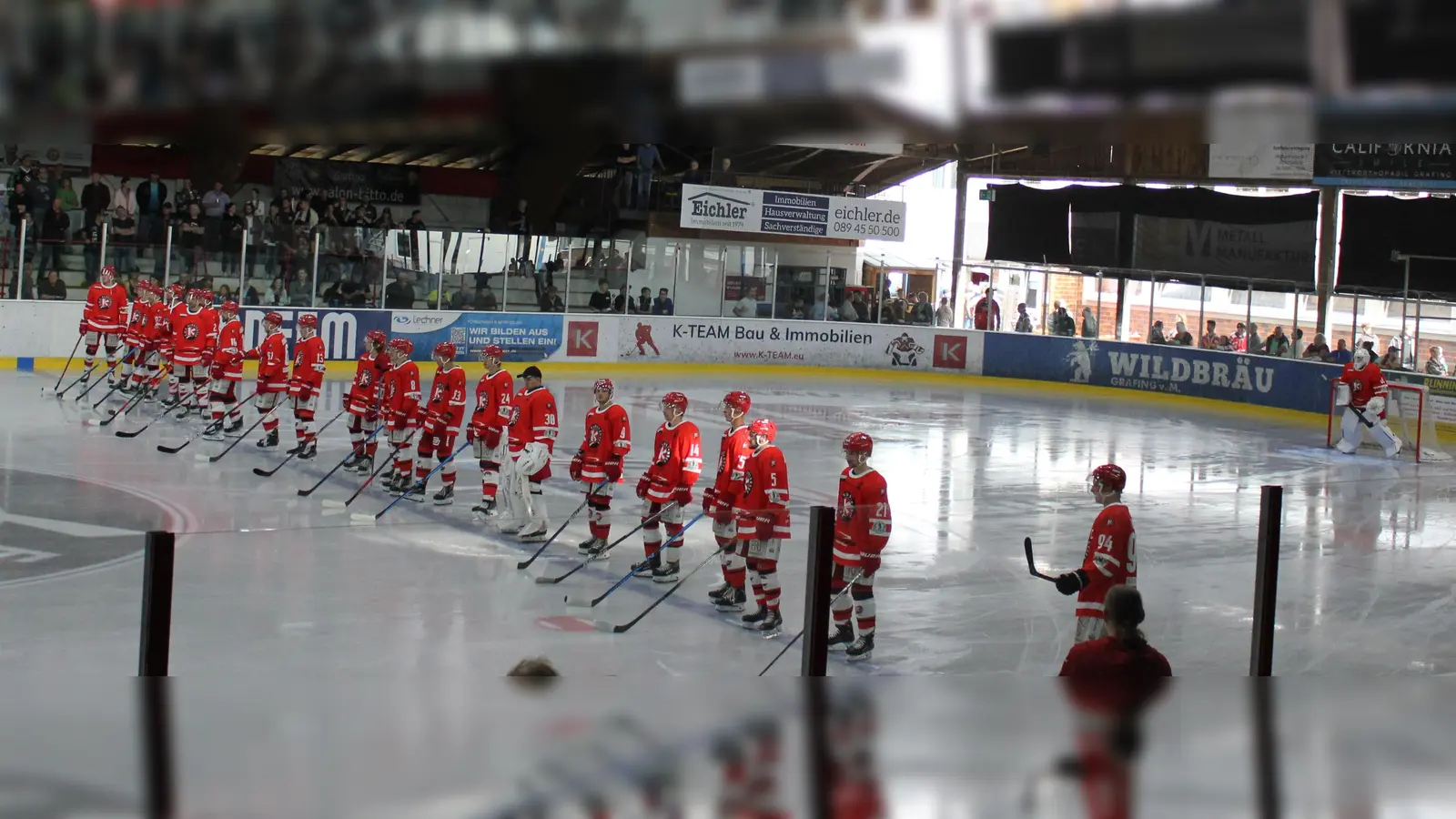 Die erste Aufstellung” der auf einigen Positionen neu formierten Mannschaft des EHC Klostersee. (Foto: smg)