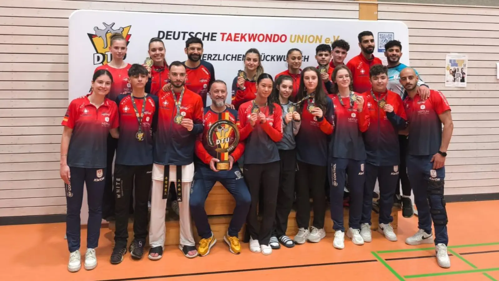 Die Taekwondo-Sportler holten bei der DM der Junioren und Senioren 15 Medaillen, davon siebenmal Gold.  (Foto: TSV Dachau 1865)