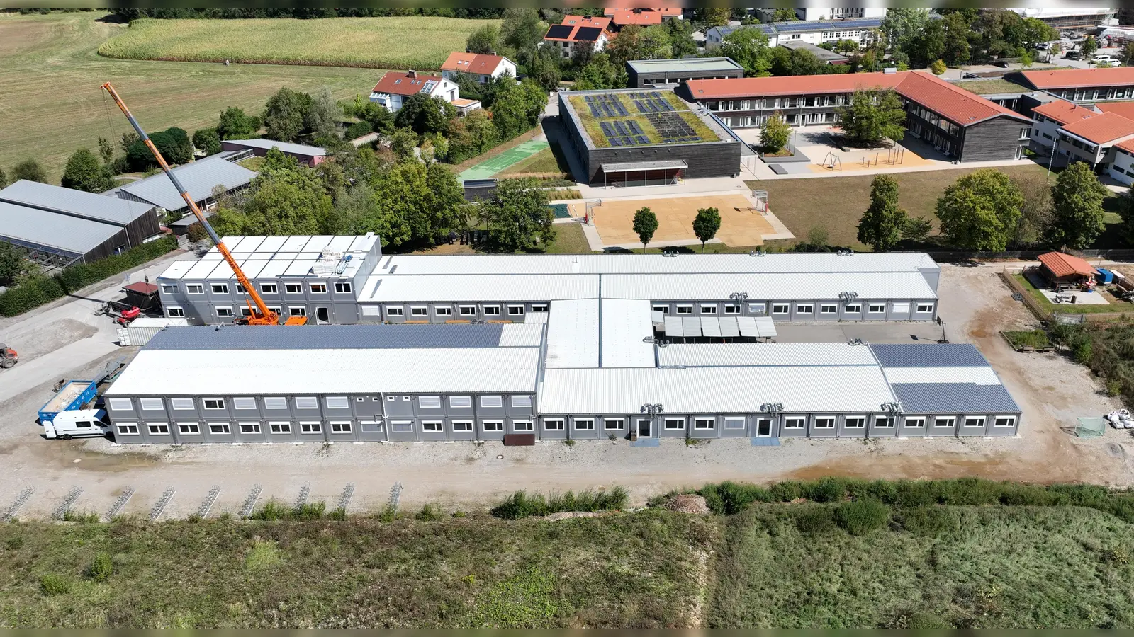 An der Realschule Deisenhofen sollen zum neuen Schuljahr sieben zusätzliche Klassenzimmer zur Verfügung stehen. (Foto: Gemeinde Oberhaching)