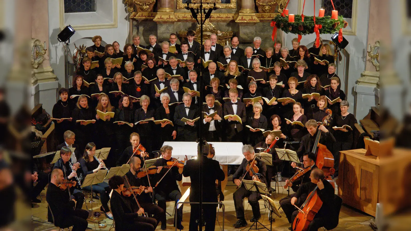 Sich musikalisch einstimmen lassen auf Weihnachten kann man am 13. Dezember in St. Martin. (Foto: Jubilate-Chor)